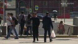 «Старого пса нових трюків не навчиш» – москвичі діляться думками про четвертий термін Путіна (відео)