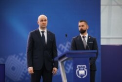 Кіраўнікі аргкамітэту чэмпіянату з боку Беларусі і Латвіі Генадзь Савілаў (зьлева) і Эдгарс Бунціс