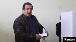 Գագիկ Ծառուկյան, արխիվ