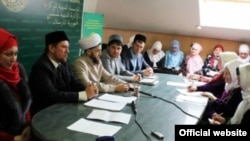 Түгәрәк өстәл сөйләшүе