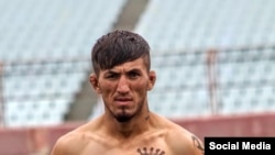 احمد سهیل حسنزاده ورزشکار رشتۀ هنرهای رزمی مختلط 