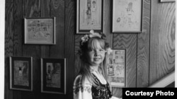 Паўліна Сурвіла ў 1972 у Беларускім рэлігійна-грамадзкім цэнтры ў Таронта, на выставе сваіх твораў