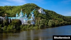 Свято-Успенська Святогірська лавра – православний чоловічий монастир у Святогірську (Донецька область) в мирні часи