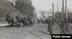 Німецький військовий на Олександрівському (тепер – Володимирський) узвозі. Весна 1918 року