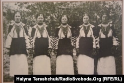 Давня фотографія з родинних альбомів мешканців Борщівщини