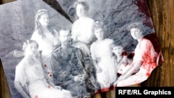 Николай экинчи жана анын үй-бүлөсү. Архивдик сүрөт.