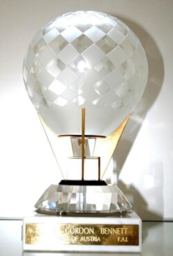 Кубок Ґордона Беннетта за 1995 рік – саме його мали добрі шанси здобути Стюард-Джервіс і Френкель, якби не сталася трагедія