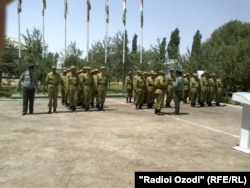 Таджикские пограничники в Шурообадском районе. 5 июля 2011 года.