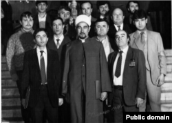 ТИҮнең беренче корылтаенда катнашкан кырымтатар делегатлары