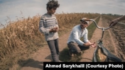 «Mıqlar» filminiñ çekimlerinde. Foto rejissör Ahmed Sarıhalil tarafından taqdim etildi