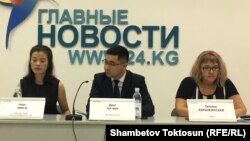 Кытай компаниясынын өкүлдөрү.