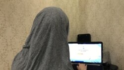 13-летняя Диана готовится к занятиям в онлайн-школе. Актобе, 1 октября 2019 года.