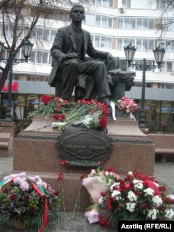 Мәскәүдә Тукай һәйкәле