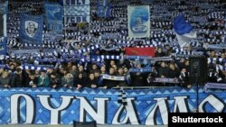 За підсумками 31 туру «Динамо» йде другим (59 очок), «Зоря» – третьою (57 очок), «Десна» – четвертою (55 очок). Чемпіоном достроково став донецький «Шахтар» (81 очко)