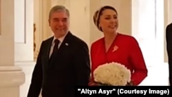 Бывший президент Туркменистана Гурбангулы Бердымухамедов с дочерью Огулджахан Атабаевой, Баку