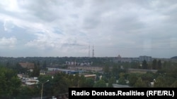 Россия усиливает контроль за коммуникациями людей на оккупированных украинских территориях. На фото – телевизионные вышки над Донецком