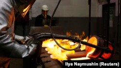 Баалуу металлды ээритүү жараяны. Иллюстрациялык сүрөт. 