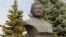 A bust of Zamanbek Nurqadilov at the cemetery in Almaty where he is buried. (file photo)