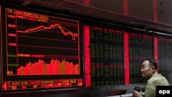 ФРСтин жарыясынан кийин акциялар Кытайда, Гонконгдо, Индонезияда, Азиянын башка өлкөлөрүндө да өстү. 