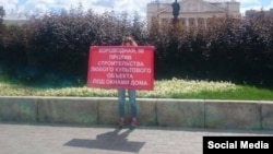 Мәчет төзелешенә каршы ялгыз пикет