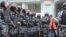 ОМОН пресекает очередной марш несогласных.