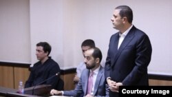 Ромео Микаутадзе (справа)