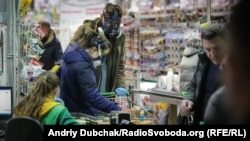 Люди в респіраторах, Київ, 23 березня 2020 року