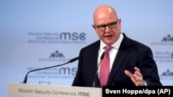 Герберт Реймонд МакМастер виступає в Мюнхені, 17 лютого 2018 року