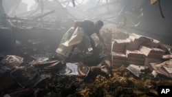 23 травня російська армія обстріляла Харків, поціливши в друкарський цех підприємства «Фактор-Друк». Внаслідок удару загинули семеро людей, ще 21 людина поранена