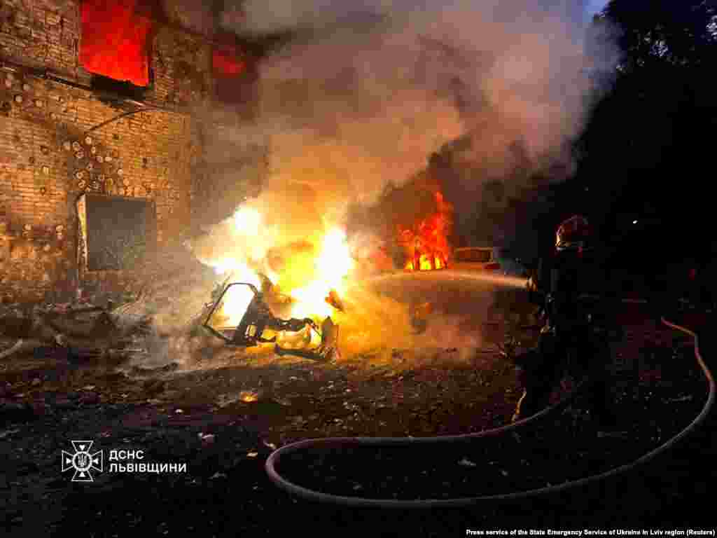 Пожежа після російської атаки дронами на Львів