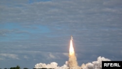 “Atlantis” корабы Флорида үзәгеннән юлга кузгала, 16 ноябрь 2009