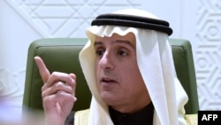 Սաուդյան Արաբիայի արտգործնախարար Ադել ալ-Ջուբեիրը լրագրողների հետ հանդիպմանը, 3-ը հունվարի, 2016թ. 