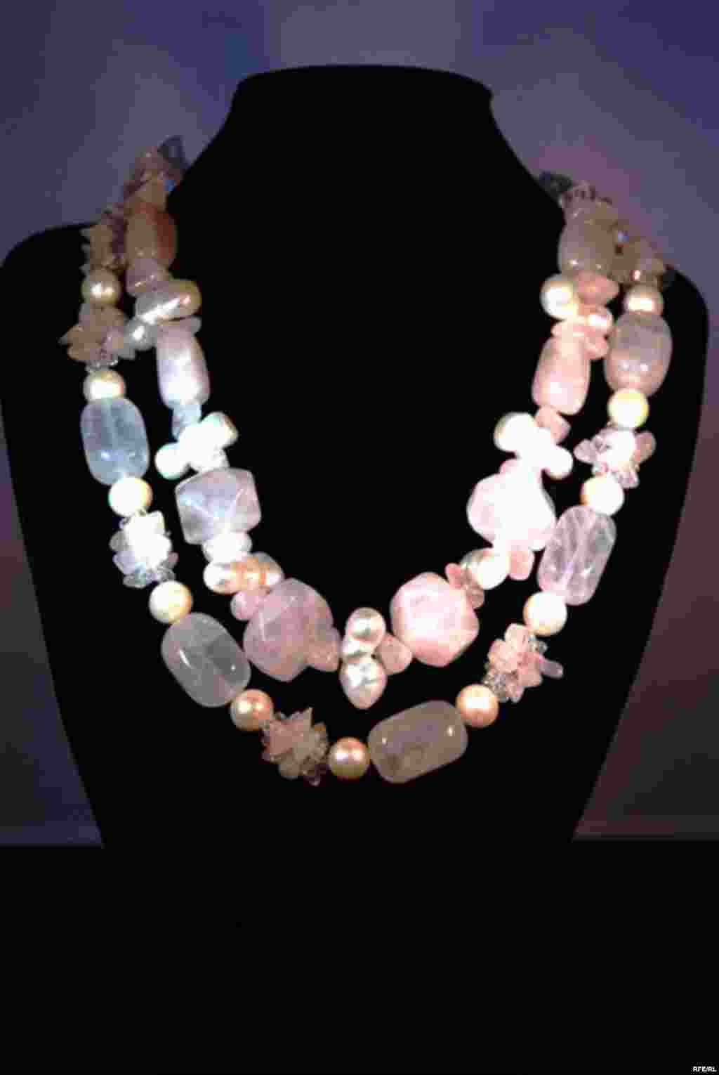 Выставка кыргызского ювелира в Лондоне #10