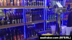 Алкоголь в ассортименте, Туркменистан 