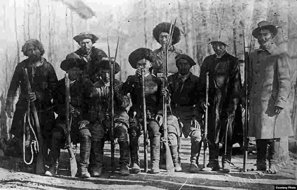 Кыргыз аңчылары.