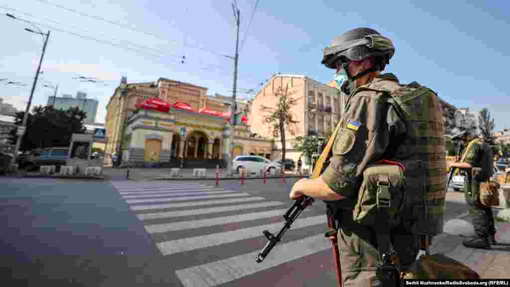 Перед початком навчань прилеглий&nbsp;до синагоги квартал очепили бійці Національної гвардії 