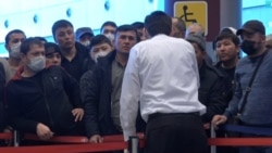 Diňle: Russiýada Merkezi Aziýanyň raýatlary yzarlanýar, aeroportda gabalýar