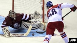 Хакейная зборная Латвіі ў матчы з камандай Чэхіі на першынстве сьвету, 2014 