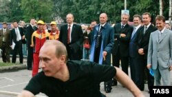 Президент России провел сеанс одновременной игры с западными политологами