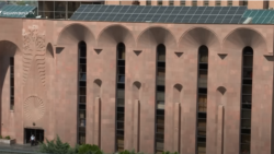 Երևանի ավագանիում կոալիցիան չի փլուզվում, Նոր Նորքի թաղապետն էլ շարունակում է պաշտոնավարել