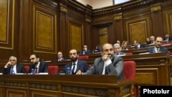 Վարչապետ Նիկոլ Փաշինյանը և իր կառավարության անդամները Ազգային ժողովում, մայիս, 2018թ․