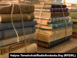 Перевезена бібліотека