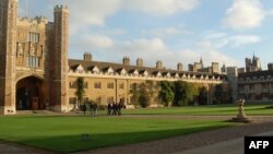 Вид на колледж Кембриджского университета.  