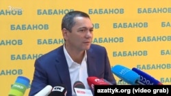 Өмүрбек Бабанов.