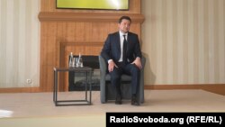 На питання журналістів, чи знав Зеленський заздалегідь про те, що Саакашвілі збирається в Грузію, він відповів, що не знав