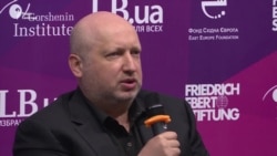 Турчинов: Росія зосередила проти України кілька армій, єдиний вихід – збільшувати обороноздатність (відео)