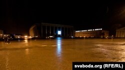 Кастрычніцкая плошча ў часе заяўленай акцыі "маўклівага пратэсту"