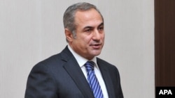 Natiq Məmmədov 2000-2004-cü illərdə Xəzər Rayon Məhkəməsinin hakimi, ardınca Mərkəzi Seçki Komissiyasının (MSK) katibi, 2011-2018-ci illərdə isə bu qurumun sədr müavini olub. 