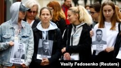 Мінськ, 28 серпня 2020 року: чергова акція протесту з портретами затриманих і арештованих опозиційних діячів і активістів