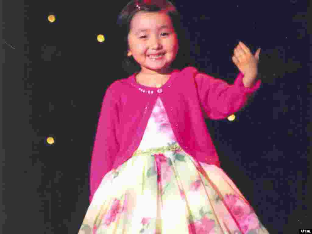 Мерей, дочь Заманбека и Макпал. Алматы, 2008 год.  - Мерей, дочь Заманбека и Макпал. Алматы, 2008 год. 